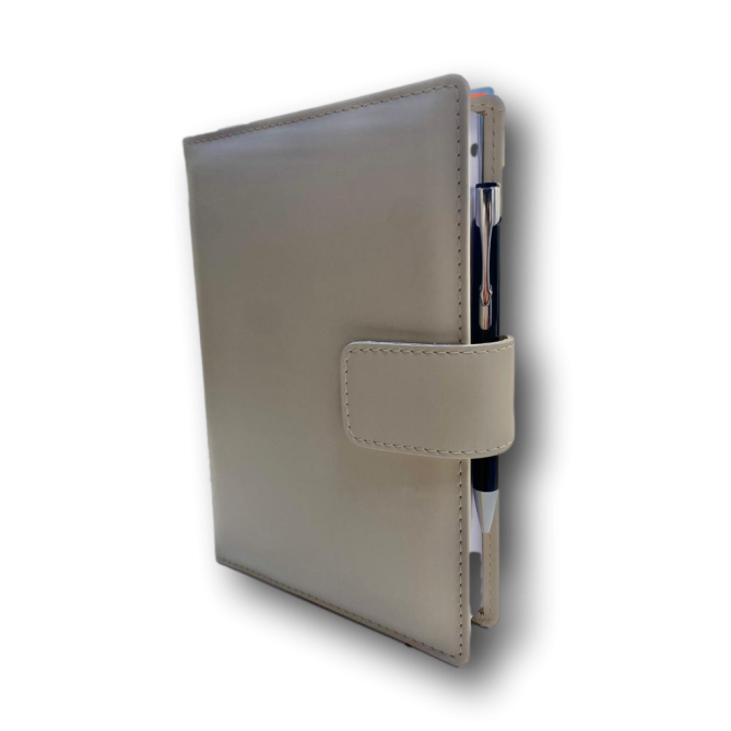 Agenda giornaliera 2025 similpelle chiusura bottone 15x21cm A5 porta penna premium avorio 2
