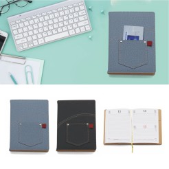 Agenda giornaliera 2026 similpelle 15x21cm A5 tasca porta penna 1 2