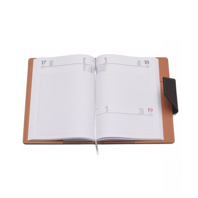Agenda giornaliera 2026 poliestere chiusura calamita 15x21cm A5 rosso 1