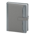 Agenda giornaliera settimanale 2026 sintetico chiusura calamita 15x21cm A5 17x24cm porta penna 1